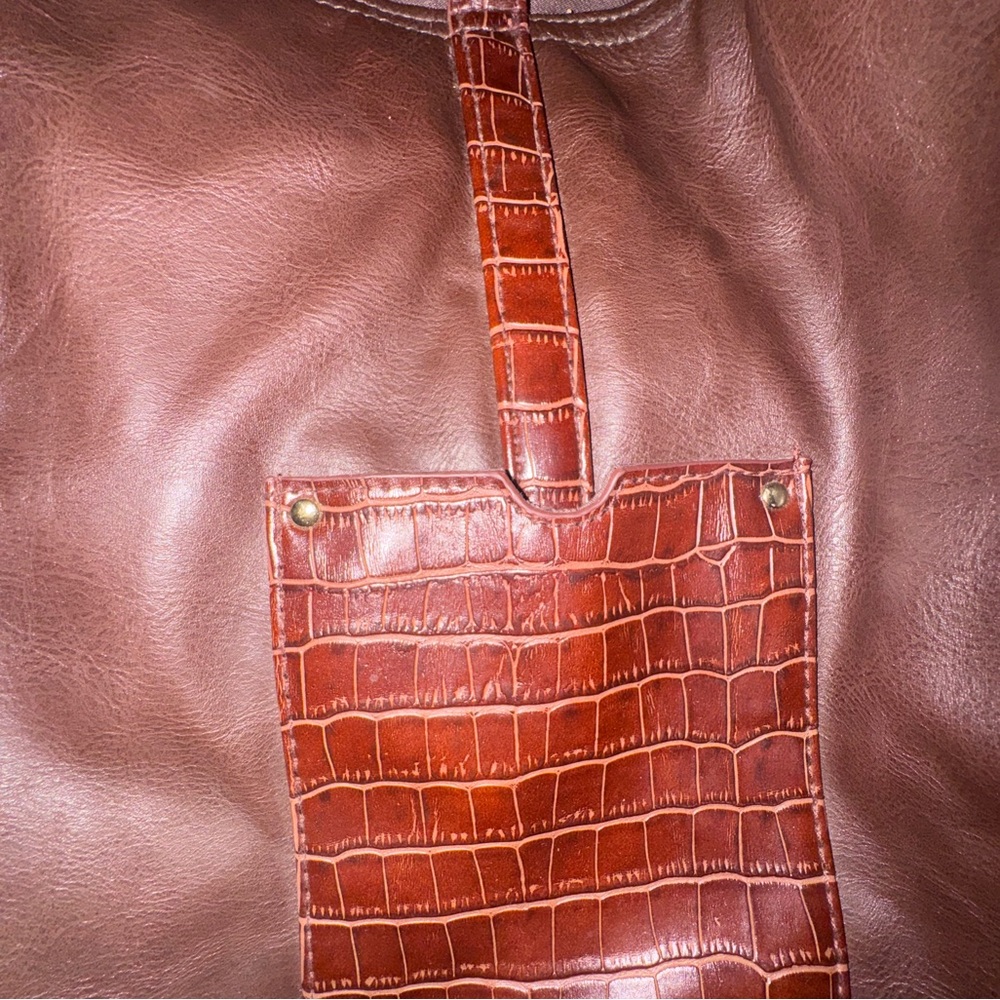 Signature Collection Brown Leather Tote Bag - Picture 7 of 7